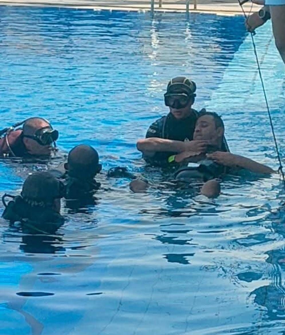 القبطان ولاء حافظ يواصل تحديه تحت الماء في طريقه لتحطيم رقم قياسي عالمي جديد - الخليج الان