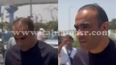 وصول سيد عبد الحفيظ إلي مسجد الشرطة بالشيخ زايد لحضور جنازة والد العامري فاروق - الخليج الان