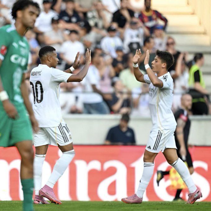 ريال مدريد يكتسح تيرول برباعية نظيفة في مباراة ودية استعداداً للموسم الجديد - الخليج الان