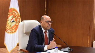 حصر العمالة الغير منتظمة ودورات تدريبية.. نشاط ١٠ مديريات عمل - الخليج الان