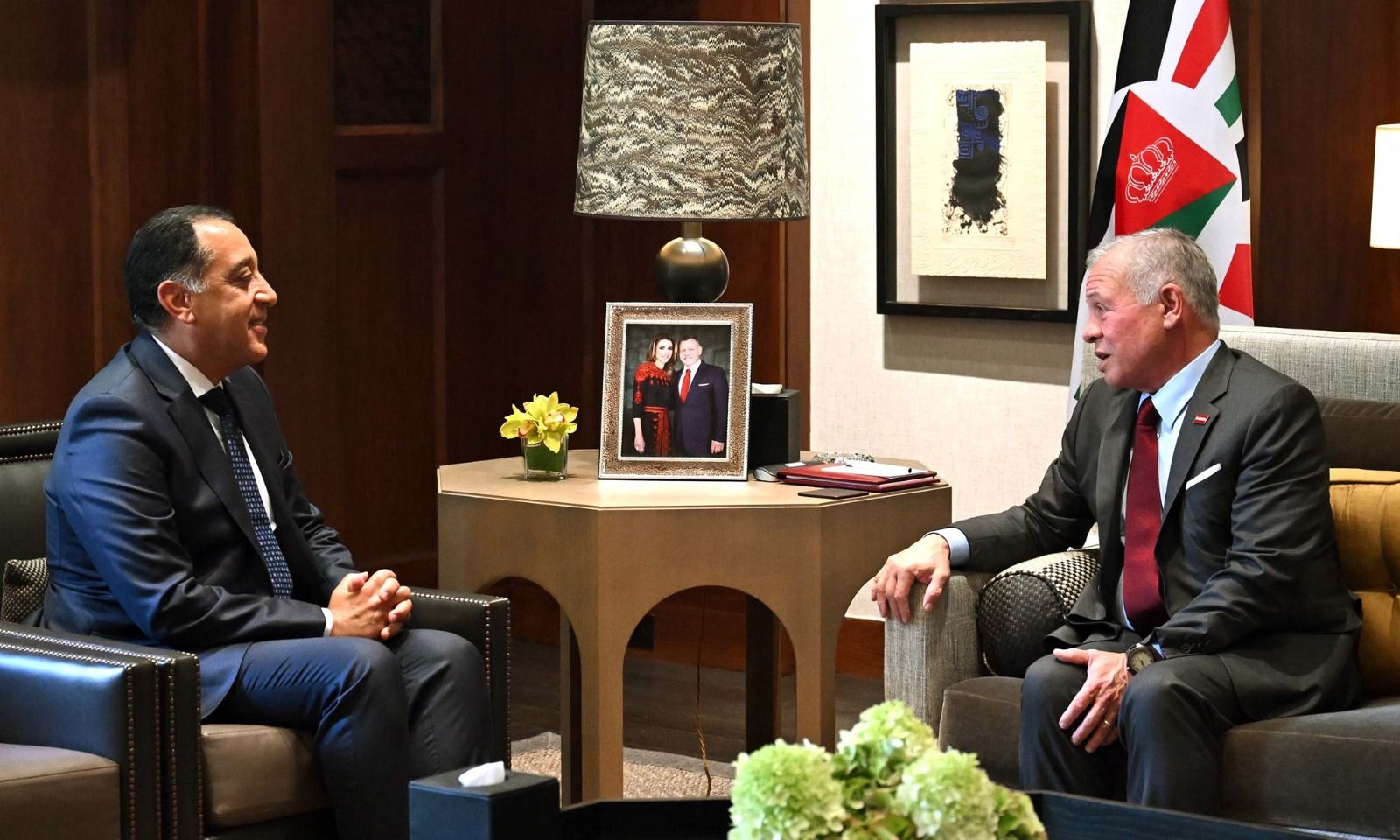 عاهل المملكة الأردنية الهاشمية يستقبل رئيس الوزراء بالديوان الملكي بالحسينية|تفاصيل - الخليج الان