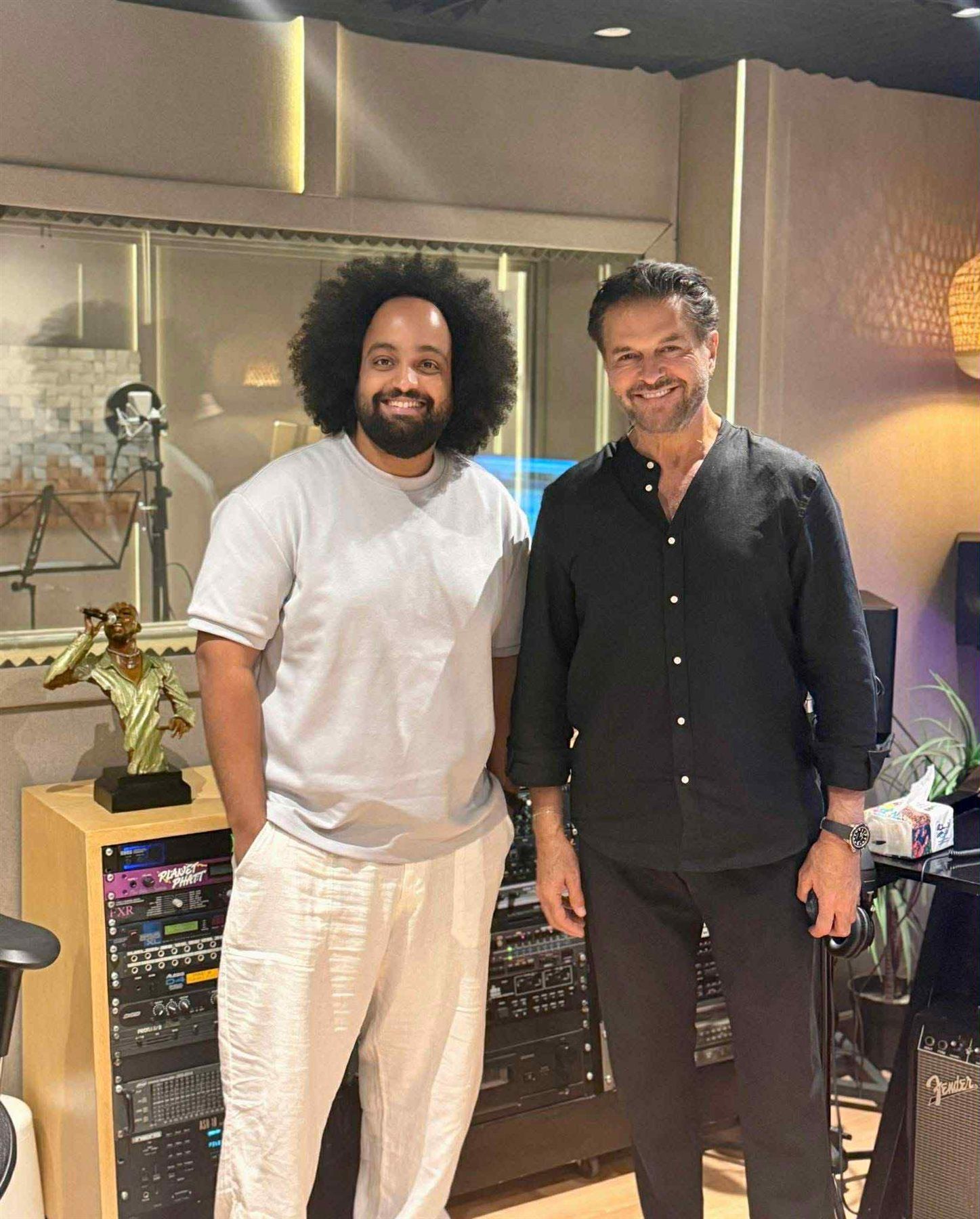 بعد التحقيق في نقابة الموسقيين.. راغب علامة يخضر لأغاني جديد مع عمرو الخضري - الخليج الان