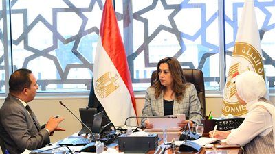 وزيرة البيئة توجه بسرعة التنسيق مع الجهات المعنية لتكثيف جهود تحسين الوضع البيئي للمصرف والمنطقة المحيطة|تفاصيل - الخليج الان