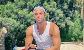 أول تعاون بينهما.. انتهاء تصوير فيلم صقر وكناريا بطولة محمد إمام وشيكو - الخليج الان