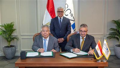 باستثمارات 85 مليون دولار.. اقتصادية قناة السويس توقع مشروع «جيانغسو زيونج» الصينية لإنتاج الأرضيات وألواح الجدران - الخليج الان