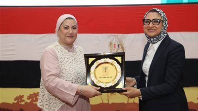 رئيسة المجلس القومي للطفولة والأمومة تزور الوادي الجديد لدعم حقوق الطفل ضمن مبادرة «دوّي» - الخليج الان