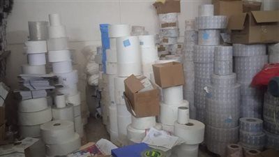 ضبط مخزن مستلزمات طبية غير مرخصة ومخالفة للمواصفات بالوايلي - الخليج الان