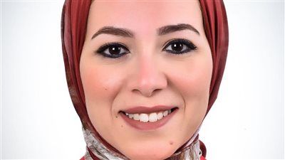 عبير الشربيني| صوت المرأة يقود مستقبل البترول.. فمن هى - الخليج الان