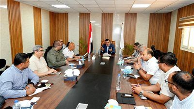 وزير الإسكان يتابع موقف تنفيذ المشروعات التنموية بالساحل الشمالي الغربي - الخليج الان