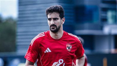أحمد حسن يكشف تفاصيل إصابة التونسي محمد بن رمضان لاعب الأهلي.. تفاصيل - الخليج الان
