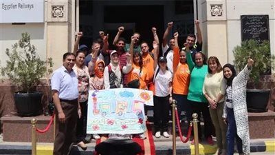 متحف السكة الحديد بالقاهرة يستقبل عدد من براعم وزارة الثقافة في جولة ثقافية|تفاصيل - الخليج الان
