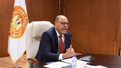 قانون العمل الجديد 2025.. حماية شاملة لحقوق العمال وتنظيم حديث لسوق العمل - الخليج الان