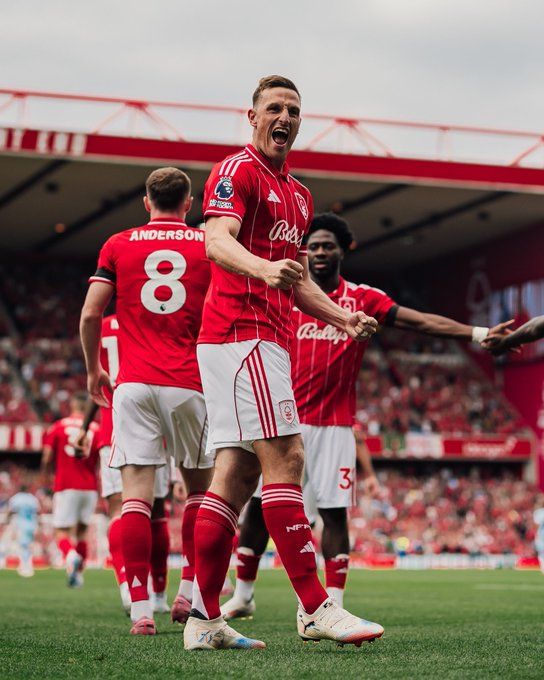 كريس وود يقود نوتينجهام فورست للفوز على برينتفورد (1/3) في الدوري الإنجليزي الممتاز - الخليج الان