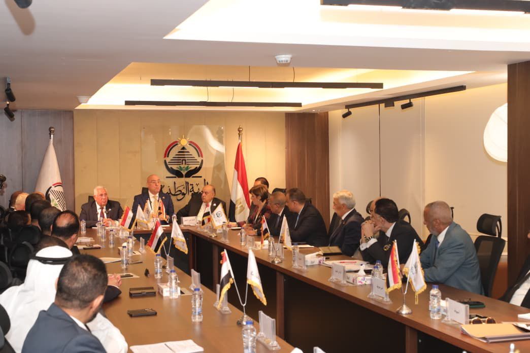 الجزار في اجتماعه مع أمناء محافظات حزب "الجبهة الوطنية": الفرص متساوية في الترشح لانتخابات النواب.. والشفافية تحكم الاختيار - الخليج الان