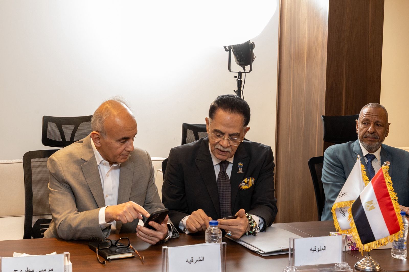 الجزار في اجتماعه مع أمناء محافظات حزب "الجبهة الوطنية": الفرص متساوية في الترشح لانتخابات النواب.. والشفافية تحكم الاختيار - الخليج الان