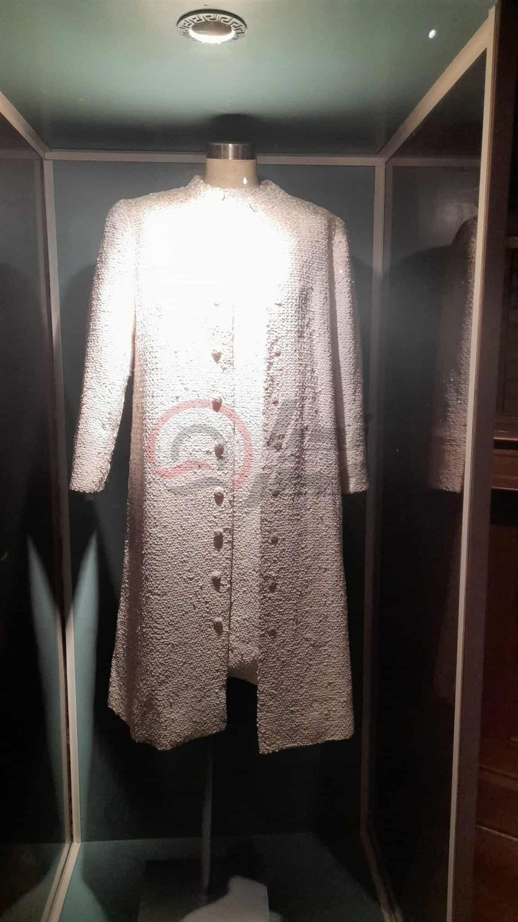 «شبشب وجلباب ومذاكرات».. عرض مقتنيات ام كلثوم في معرض خاص لتخليد تراثها - الخليج الان