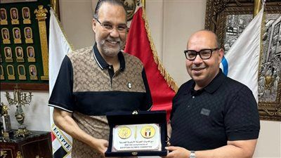 اللجنة الأولمبية تكرم لؤي دعبس تقديرًا لجهوده في دعم الملاكمة - الخليج الان