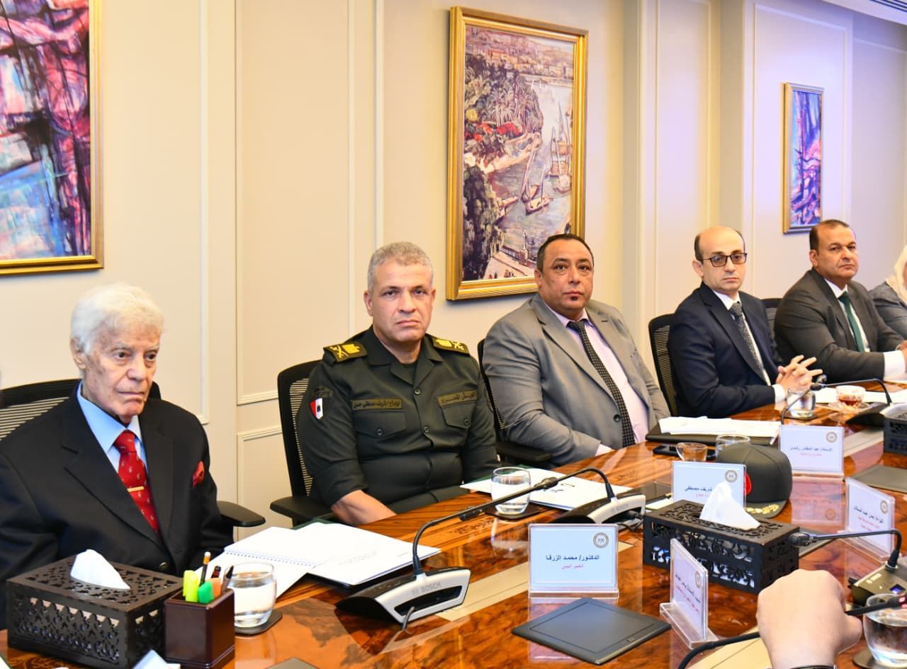 منال عوض.. تبحث تطوير منظومة المخلفات وتقر تراخيص جديدة لمخلفات الهدم وتخفيض رسوم قش الأرز|تفاصيل - الخليج الان