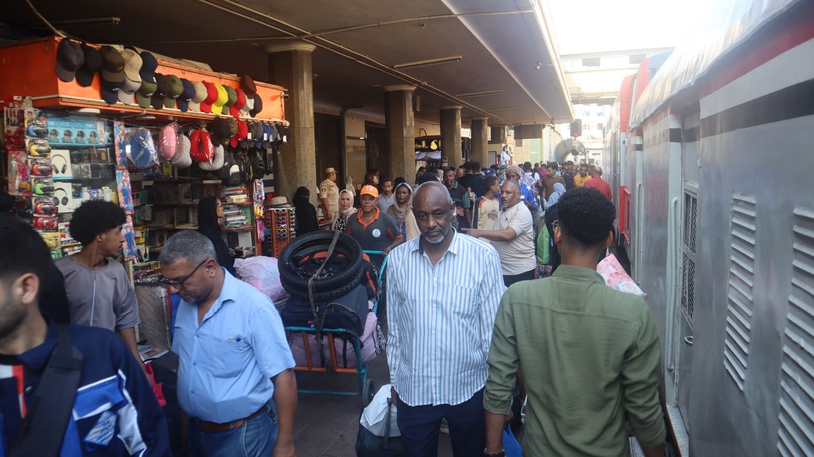 الهيئة القومية لسكك حديد مصر: تسيير القطار السادس لتسهيل العودة الطوعية للأشقاء السودانيين - الخليج الان