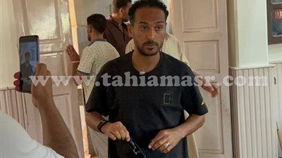 وصول وليد سليمان إلي كفر الشيخ لحضور صلاة جنازة والد محمد الشناوي حارس الأهلي - الخليج الان