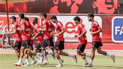 الأهلي يواصل استعداداته لمواجهة غزل المحلة في الدوري - الخليج الان