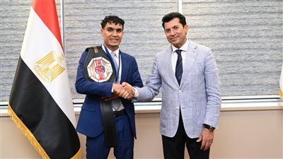 وزير الرياضة يلتقي بطل الكيك بوكس محمد راتب بطل الكيك بوكس - الخليج الان