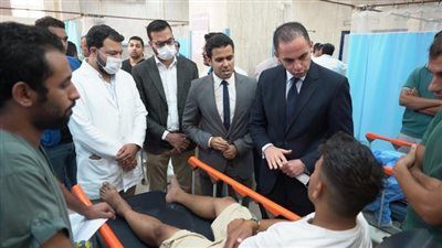 نائب وزير الصحة يتابع الخدمات الطبية المقدمة لمصابي حادث طريق «الإسكندرية - مطروح» - الخليج الان