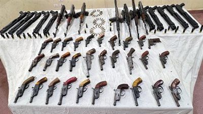 مصرع 4 عناصر إجرامية شديدة الخطورة وضبط ترسانة أسلحة بقنا - الخليج الان