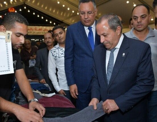 بتخفيضات تصل إلى 50%..محافظ بورسعيد يفتتح معرض «أهلاً مدارس»لتوفير مستلزمات العام الدراسي|تفاصيل - الخليج الان