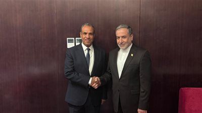 وزير الخارجية لـ نظيره الإيراني: يجب وقف التدخلات الخارجية في الشأن اللبناني واحترام سيادتها - الخليج الان