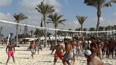 للعام الثاني علي التوالي .. إقامة البطولة السنوية للكرة الطائرة الشاطئية بقرية الدبلوماسيين بالساحل الشمالي - الخليج الان