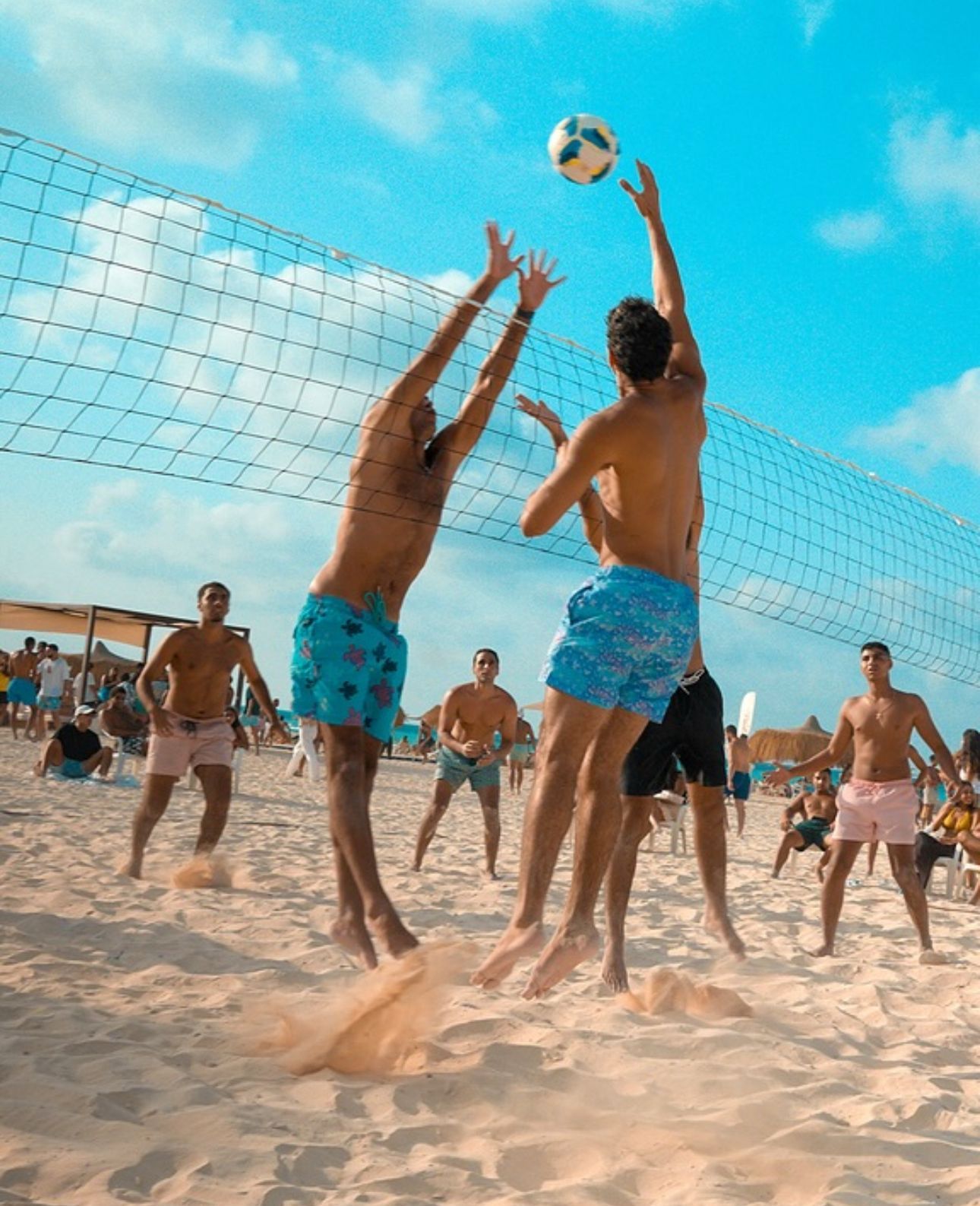 للعام الثاني علي التوالي .. إقامة البطولة السنوية للكرة الطائرة الشاطئية بقرية الدبلوماسيين بالساحل الشمالي - الخليج الان