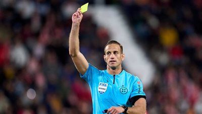 تقارير: الإسباني خافيير روخاس يقترب من إدارة مباراة الأهلي وبيراميدز في الدوري - الخليج الان