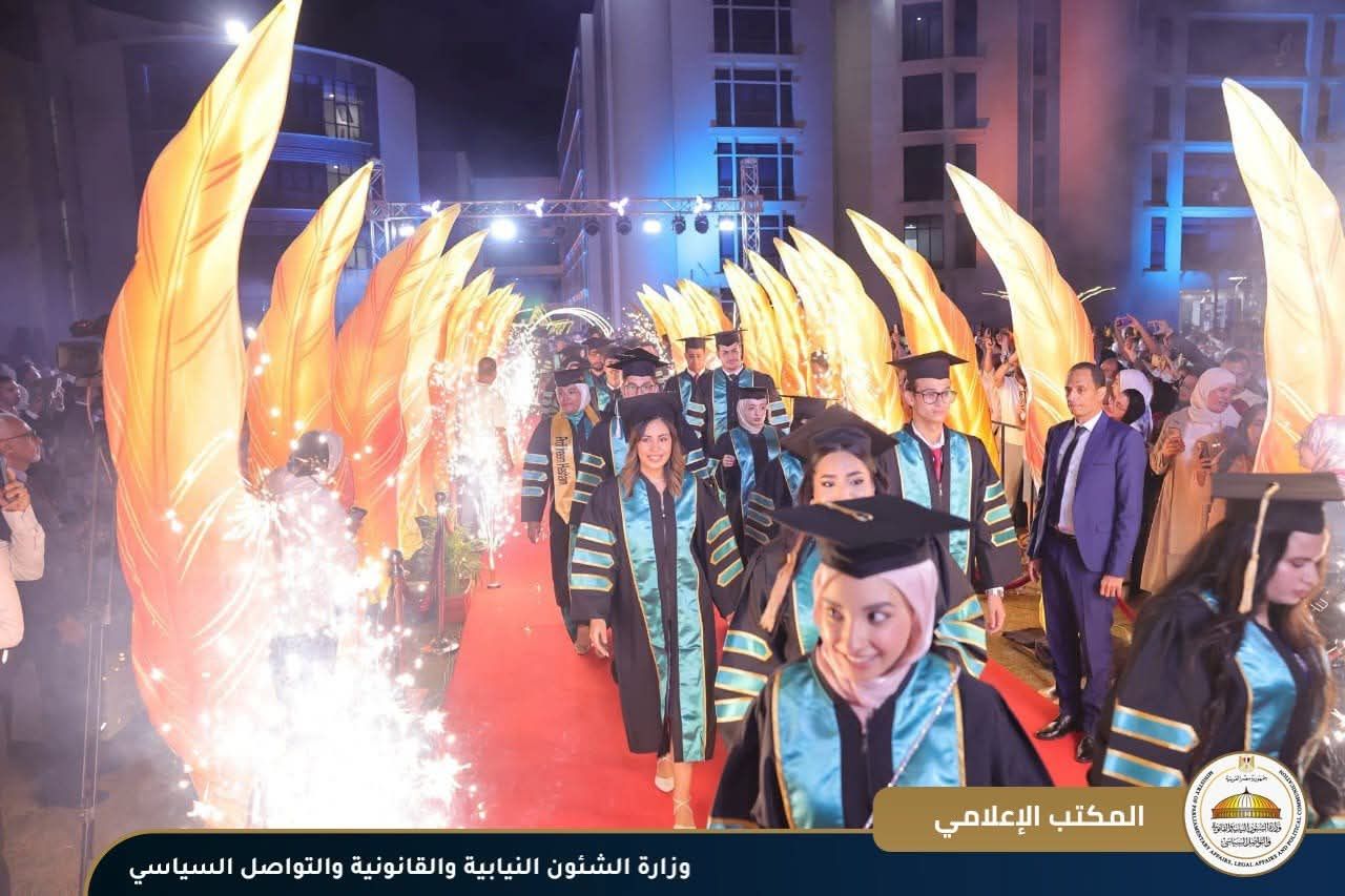 المستشار محمود فوزي يحضر حفل تخرج دفعة جديدة من خريجي الأكاديمية العربية للعلوم والتكنولوجيا والنقل البحري بمدينة العلمين - الخليج الان