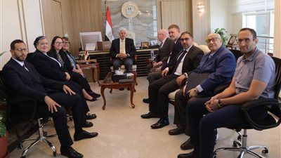 وزير التعليم العالي يبحث آليات تعزيز التعاون مع وفدي جامعة أدنبرة نابيير وجامعة كوين مارجريت - الخليج الان