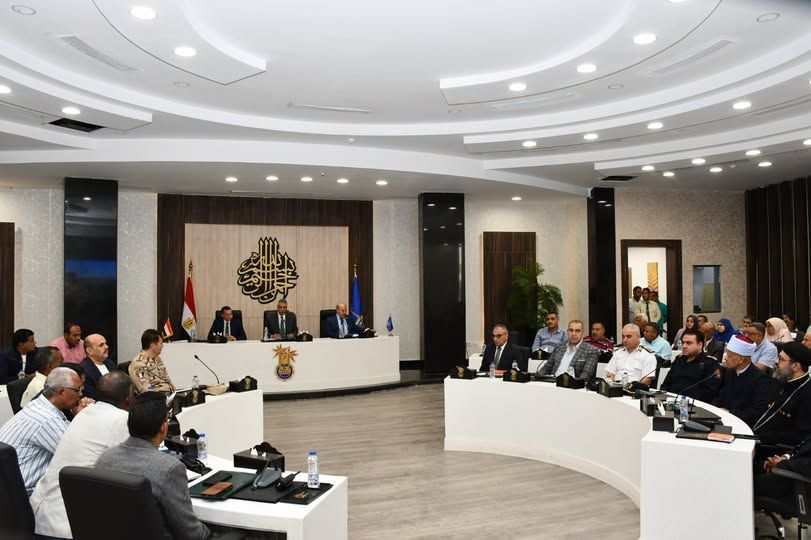 محافظ أسوان: التصالح في مخالفات البناء أولوية لتحقيق الإستقرار المجتمعي - الخليج الان