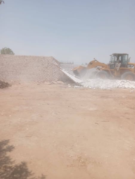 الأقصر: إزالة 24 حالة تعدي خلال حملة إزالة مكبرة بمدينة إسنا ضمن أعمال المرحلة الثانية من الموجة الـ27 - الخليج الان