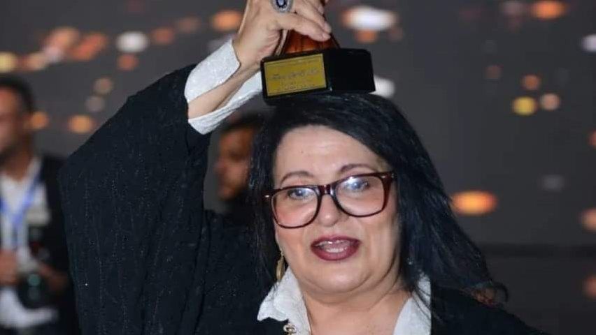 فريدة سيف النصر: اللي بيشتمني برد عليه وبطالب بغلق التيك توك - الخليج الان