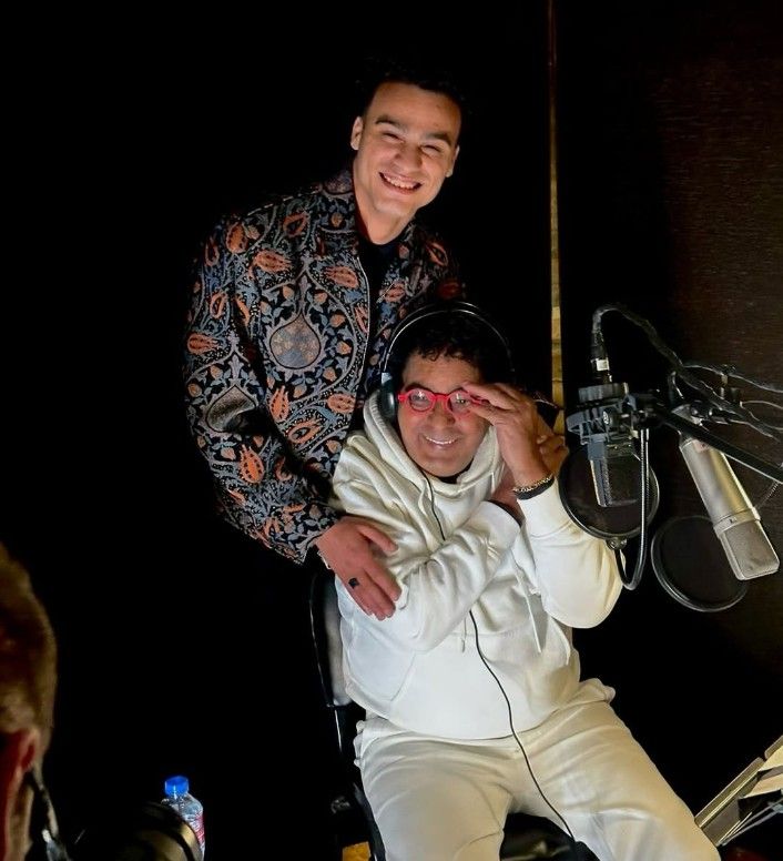 كتبتها عن أفكاري ومبادئي.. مصطفى حدوتة عن تعاونه الأول مع محمد منير: تجربة عظيمة - الخليج الان