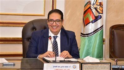 رئيس جامعة القاهرة يقرر صرف 2000 جنيه مكافأة لجميع العاملين والهيئة المعاونة بالجامعة تقديرا لجهودهم المتميزة - الخليج الان