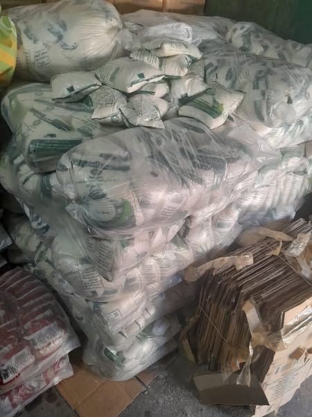 ضبط أكثر من ٧ آلاف سلعة تموينية مدعمة في حملة مكبرة بأسيوط.. والمحافظ: لا تهاون مع المتلاعبين بالسلع - الخليج الان