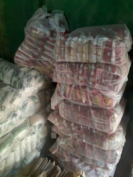 ضبط أكثر من ٧ آلاف سلعة تموينية مدعمة في حملة مكبرة بأسيوط.. والمحافظ: لا تهاون مع المتلاعبين بالسلع - الخليج الان