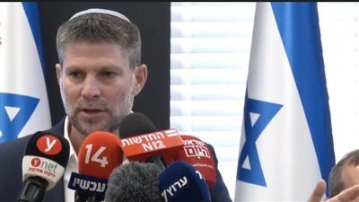 وزير المالية الإسرائيلي: إذا حاولت السلطة الفلسطينية المسّ بنا فسنبيدها كما نفعل بحماس - الخليج الان