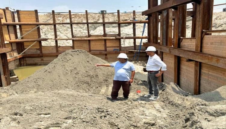 مدير عام مؤسسة المياه بعدن يتفقد مشروع إنشاء محطة ضخ الصرف الصحي بالعريش