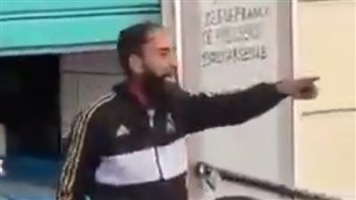 «نفذ هجوم بالسكين».. تونس تحتج دبلوماسياً بعد مقتل أحد مواطنيها يد الشرطة الفرنسية في مرسيليا - الخليج الان