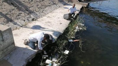 حملة لتنظيف شاطئ نهر النيل بمدينة الأقصر احتفالا باليوم العالمي الدولي لنقاوة الهواء من أجل سماء زرقاء - الخليج الان
