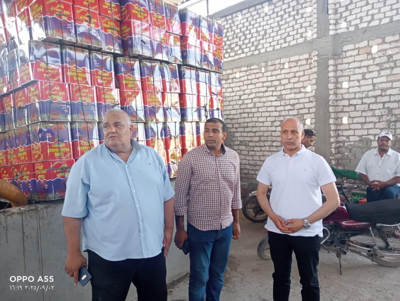 تموين قنا يحرر 342 محضرًا تموينيًا خلال أسبوع وضبط عصارة عسل أسود مغشوش بفرشوط - الخليج الان