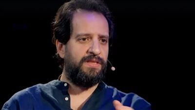 الأرباح لصالح المعهد القومي للأورام.. أحمد أمين يعود إلى الستاند أب كوميدي - الخليج الان