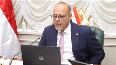 وزير العمل: تغييرات وتنقلات واسعة لضخ دماء جديدة في المديريات - الخليج الان