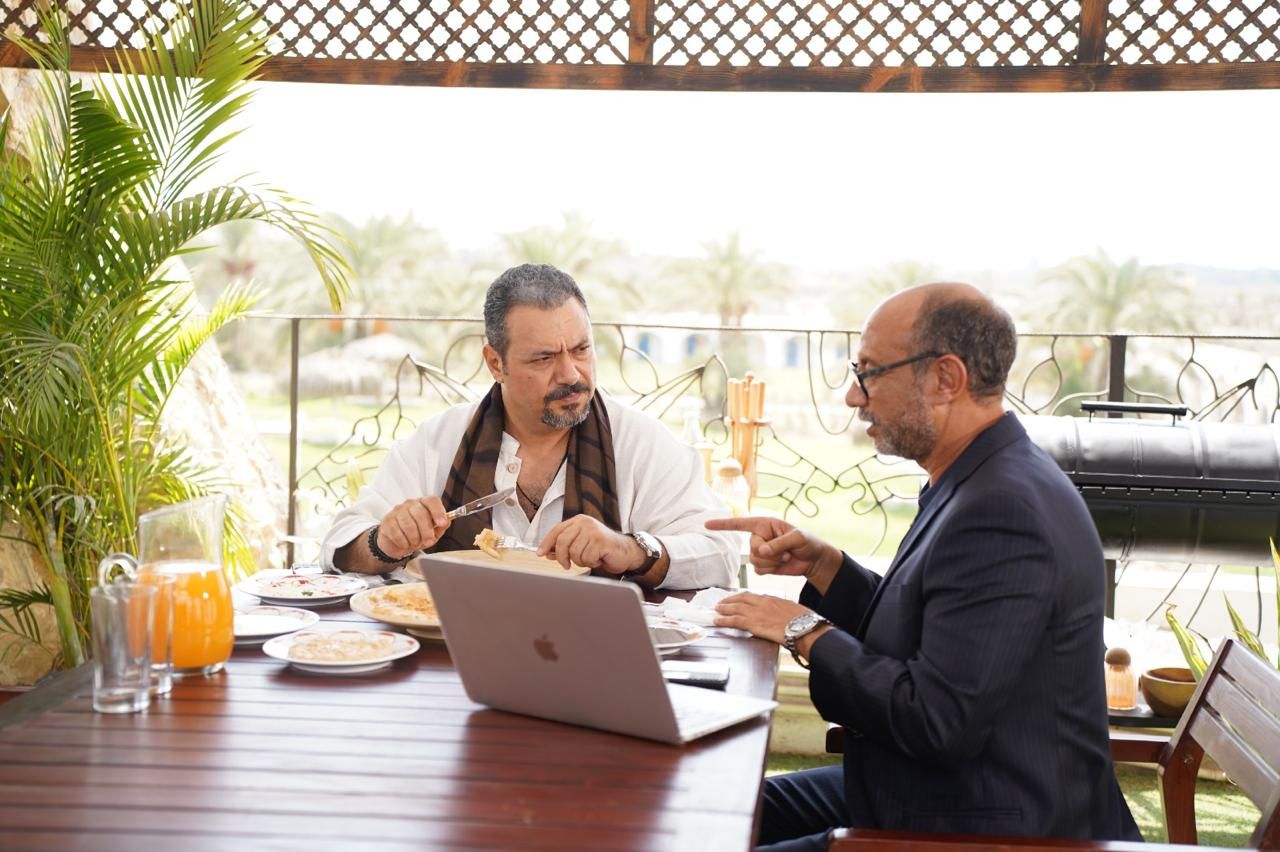 حكاية الوكيل الحلقة الثانية.. انتحار وهمي يهز السوشيال.. ورد تخدع الجمهور وتتصدر التريند - الخليج الان